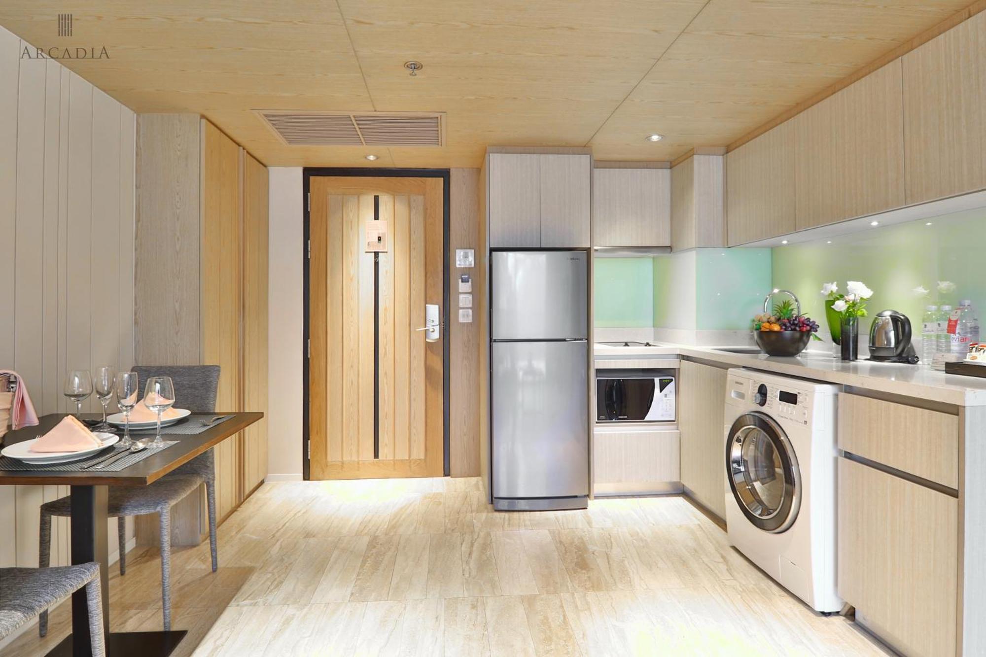 Arcadia Suites Банкок Стая снимка