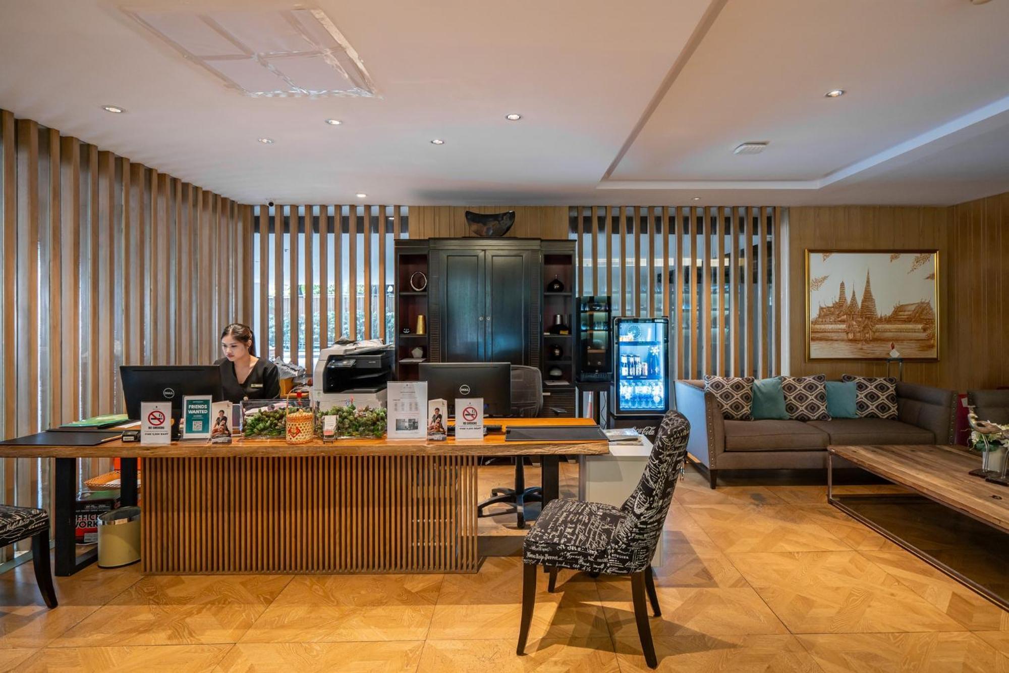 Arcadia Suites Банкок Екстериор снимка